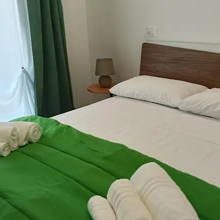 Le Stanze In Centro Affittacamere 4*