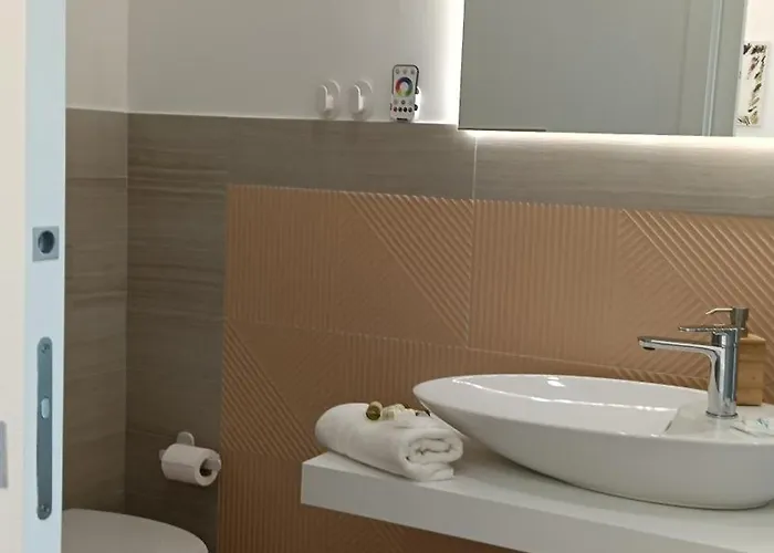 Le Stanze In Centro 4* נאפולי