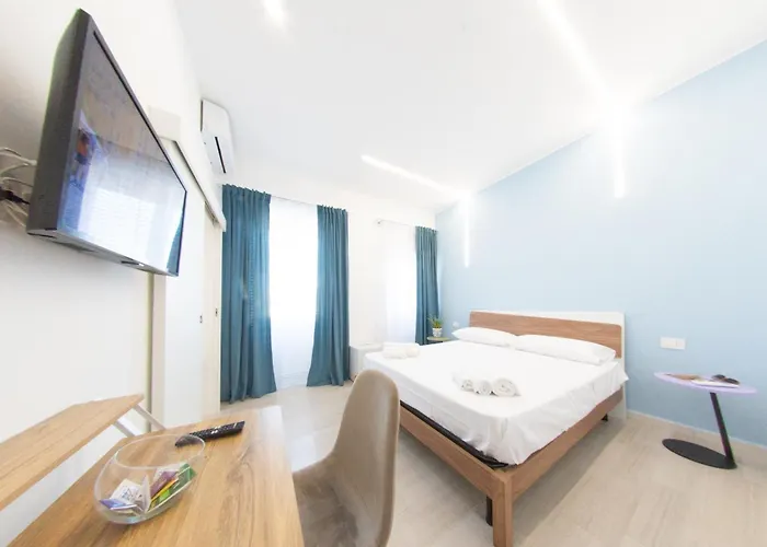 Le Stanze In Centro 4* נאפולי