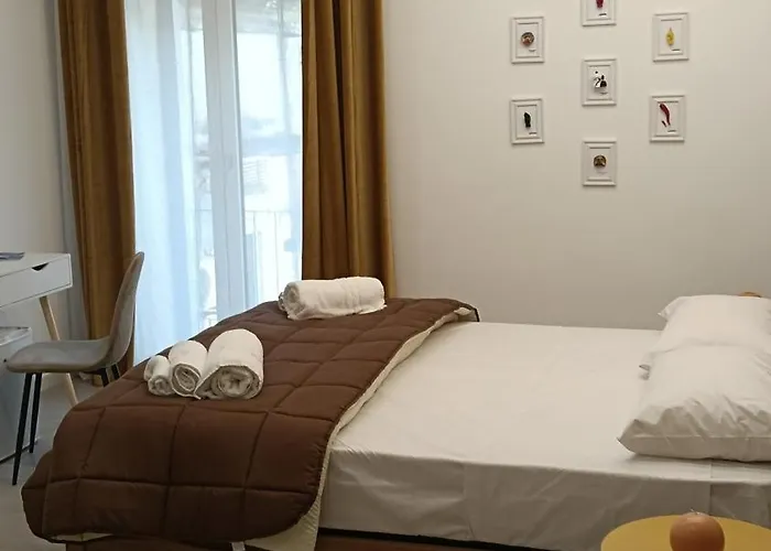 Le Stanze In Centro 4* נאפולי